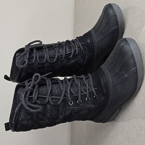 Kamik girls Sierra pac black tall lace-up winter boots, size 1